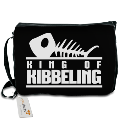 Motiv: Schultertasche - Dead by Daylight - King of Kibbeling - bestimme auf Wunsch Details wie Produkt, Grösse, Farbe und Position selbst ! Motiv: Schultertasche - Dead by Daylight - King of Kibbeling