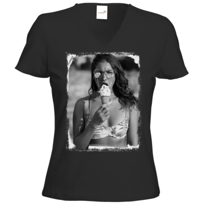 Motiv: T-Shirts Damen V-Neck FAIR WEAR - Icedamaged - bestimme auf Wunsch Details wie Produkt, Grösse, Farbe und Position selbst ! Motiv: T-Shirts Damen V-Neck FAIR WEAR - Icedamaged